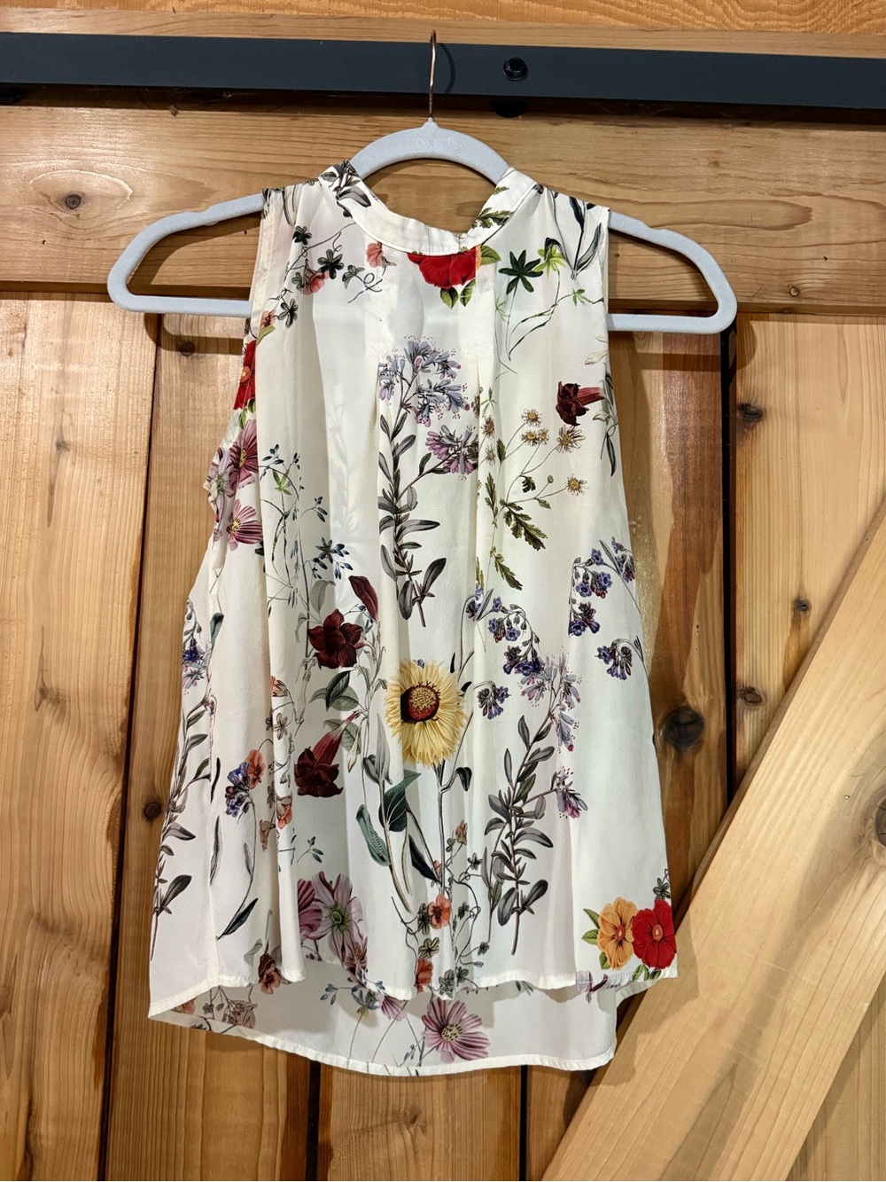 Amour Vert Cream Floral Sleeveless Blouse with Red & Yellow Accents